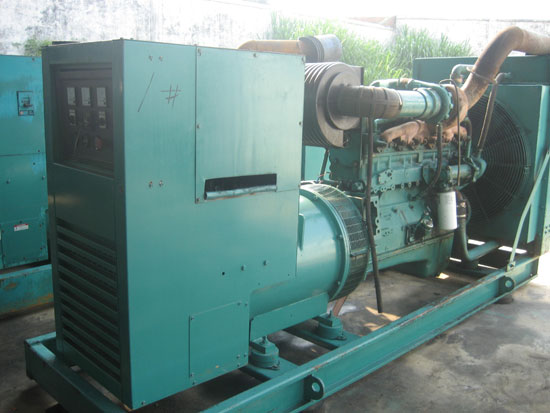 麻章租赁发电机- 发电机碳刷磨损的原因是什么