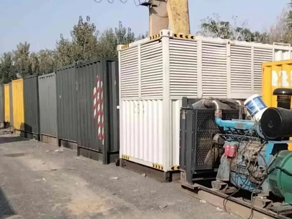 麻章200KW柴油发电机机组每小时油耗是多少？